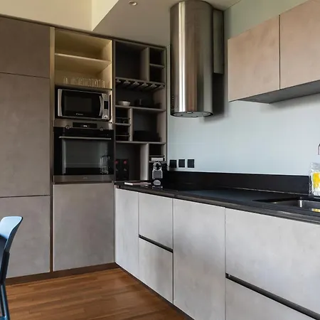 Youhosty - Pasolini 84 Apartament